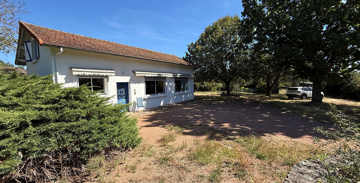 Maison et bungalow Renaison 4 pièce(s) 140 m2 — photo 1