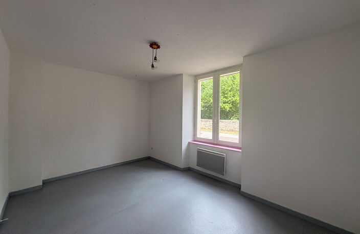 Appartement Sirod 4 pièce(s) 9813 m2 — photo 4