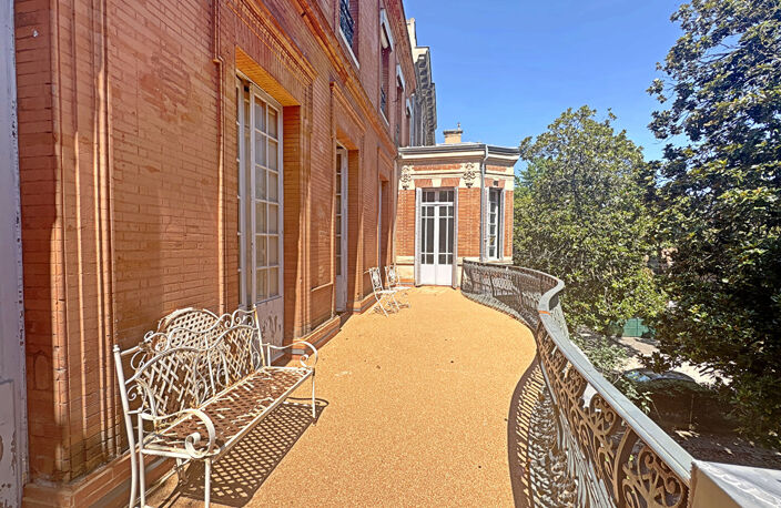 TOULOUSE - Jeanne d'Arc Superbes bureaux  de 100m² avec ascenseur et terrasse de 25 m². — photo 5