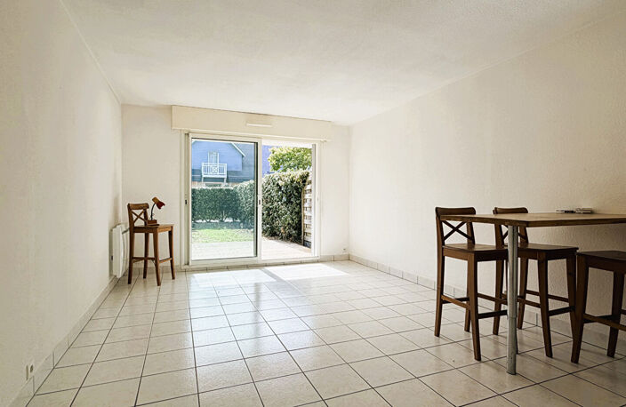 PORNICHET - BONNE SOURCE - À 50 MÈTRES DE LA MER - APPARTEMENT 38 M² AVEC JARDINET, PARKING ET CAVE — photo 2
