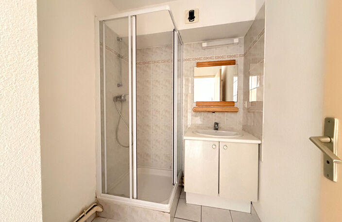 PORNICHET - BONNE SOURCE - À 50 MÈTRES DE LA MER - APPARTEMENT 38 M² AVEC JARDINET, PARKING ET CAVE — photo 5