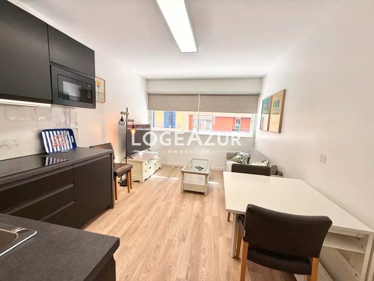LOCATION MEUBLÉE APPARTEMENT ANTIBES CENTRE VILLE 2 CHAMBRES — photo 1