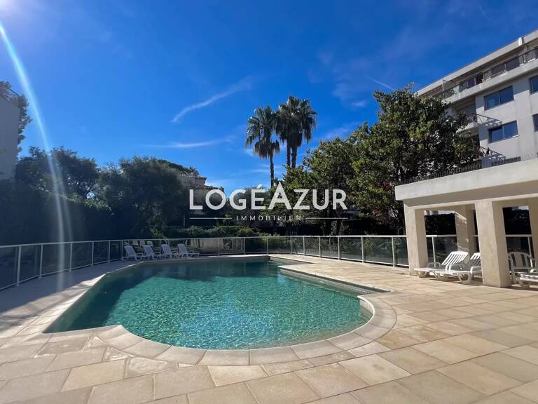 VENTE APPARTEMENT JUAN LES PINS - 2 CHAMBRES - PARKING - GARAGE — photo 1