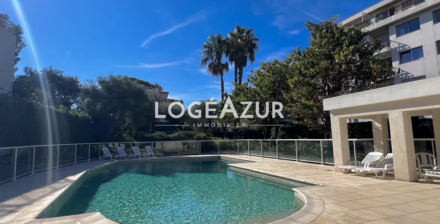 VENTE APPARTEMENT JUAN LES PINS - 2 CHAMBRES - PARKING - GARAGE — photo 1