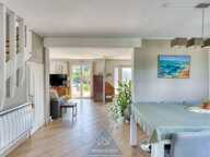 TRAMOYES – SUPERBE MAISON FAMILIALE – 4 CHAMBRES – BUREAU – SALLE À MANGER – SÉJOUR – CUISINE -- PISCINE – TERRASSE – TERRAIN 1 500 m² — photo 3