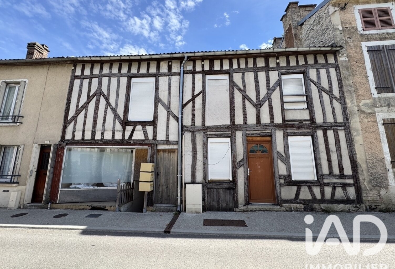 Vente Immeuble 200 m&sup2; — photo 1