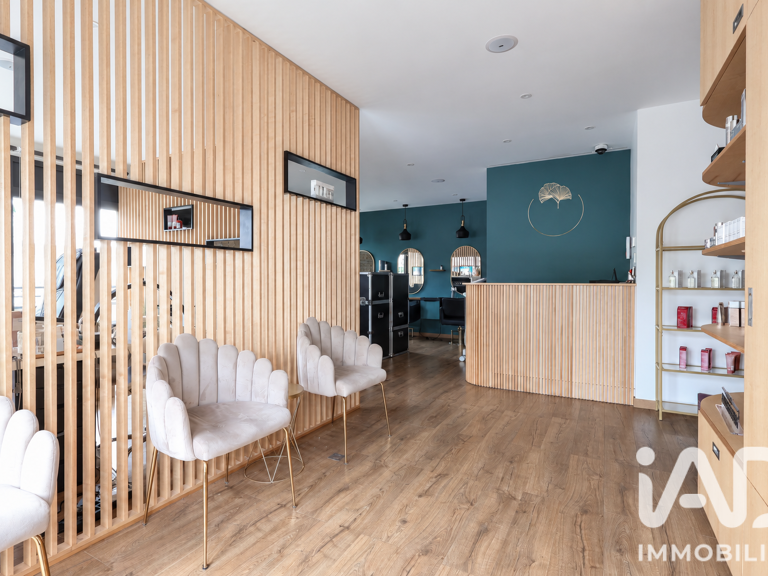 Vente Boutique/Local commercial 128 m&sup2; — photo 1