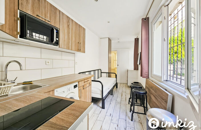 Studio rénové rue piétonne au calme — photo 2