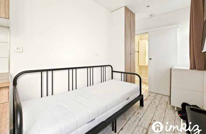 Studio rénové rue piétonne au calme — photo 3