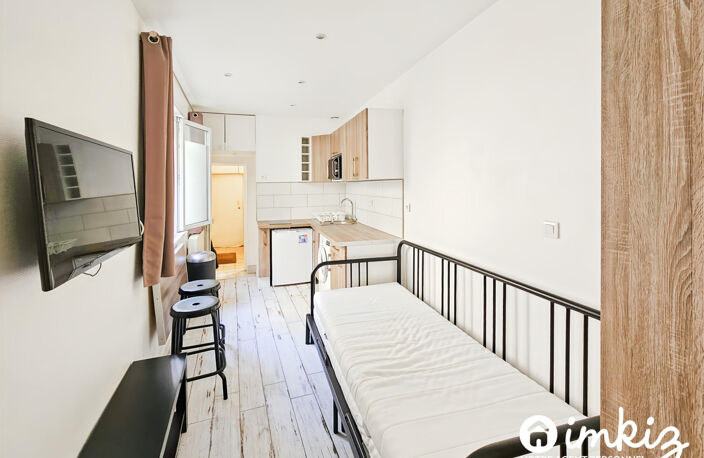 Studio rénové rue piétonne au calme — photo 4