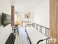 Studio rénové rue piétonne au calme — photo 4