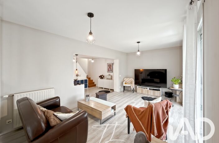 Vente Maison/villa 8 pièces — photo 2