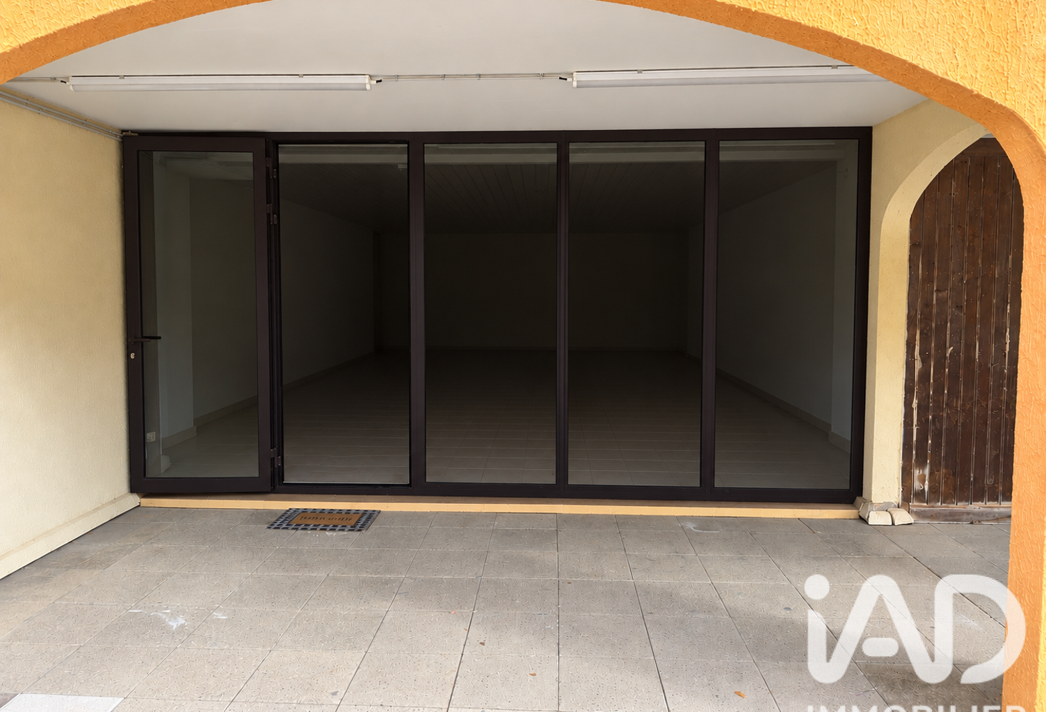 Vente Boutique/Local commercial 33 m&sup2; — photo 1