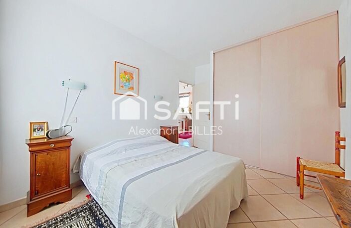 Maison de caractère plain-pied (106 m² surface utile totale avec dépendances), jardin paysager  et garage au cœur de Saint-Cyprien Village — photo 4