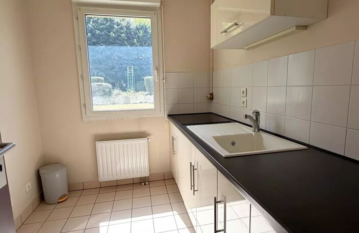 Compiègne, Appartement avec terrasse et jardin privatif. — photo 4