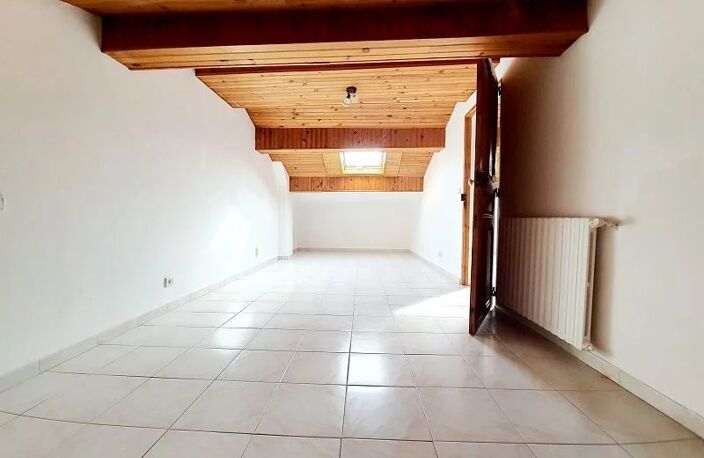 Vente maison 5 pièces  Port-Saint-Louis-du-Rhône (13230) — photo 3