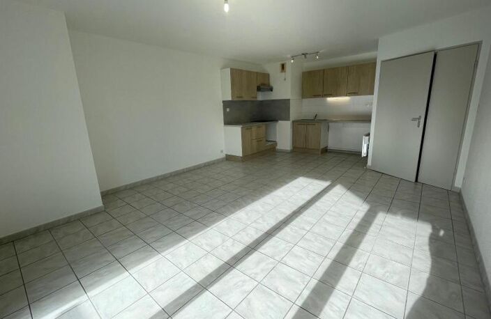 Location appartement 3 pièces 63 m² à Toulouse (31200) — photo 3