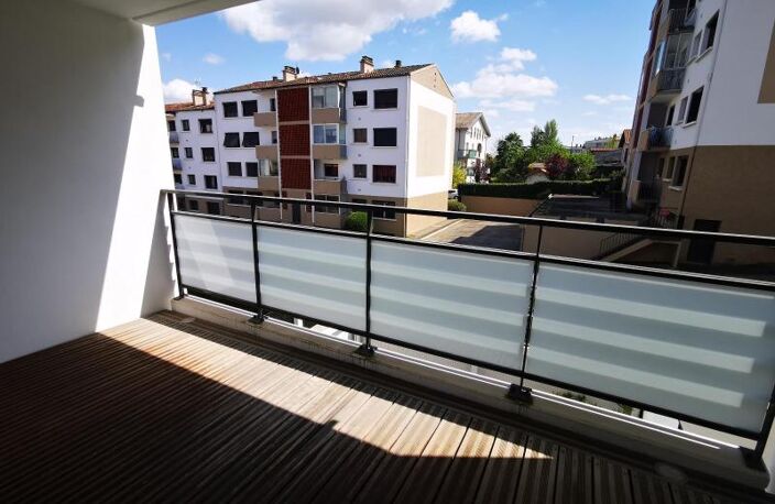 Location appartement 2 pièces 43 m² à Toulouse (31500) — photo 2