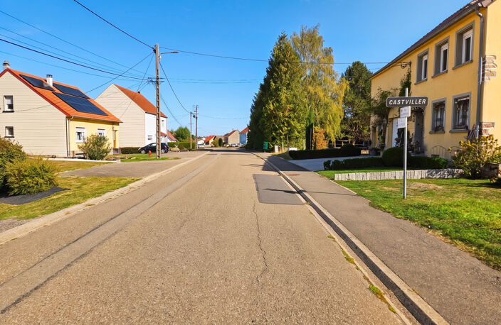 HILSPRICH   Beau terrain à bâtir de 2 084 m2   Vue dégagée — photo 2