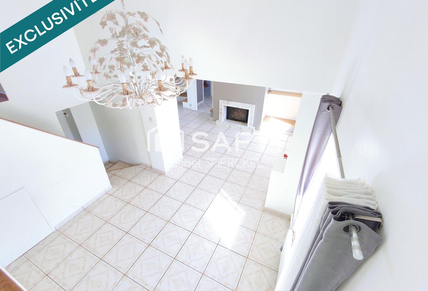 Maison lumineuse avec véranda, grand jardin, et garages — photo 1