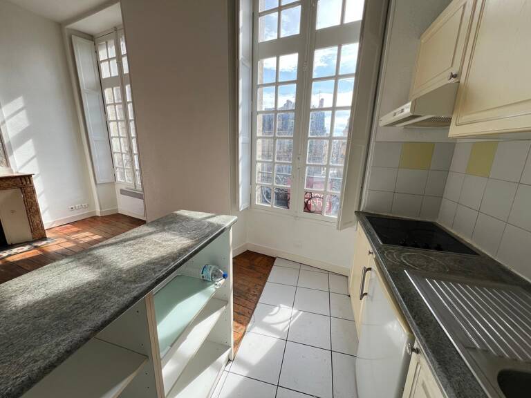 Appartement T2 dans petit immeuble ancien(18ème) — photo 1