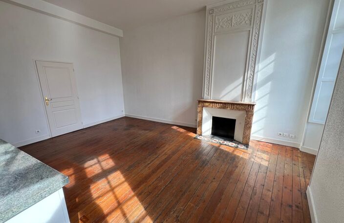 Appartement T2 dans petit immeuble ancien(18ème) — photo 3