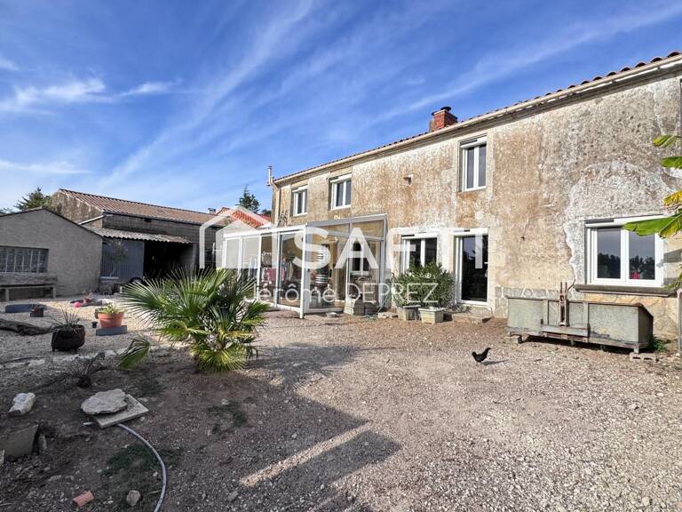 Maison en pierres à fort potentiel proche plage — photo 1