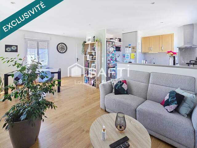 De la lumière à chaque fenêtre. .Découvrez un appartement traversant plein de charme ! — photo du bien