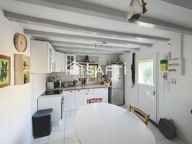 maison de bourg de 3 pièces à Longué Jumelles — photo 1