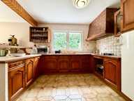 Maison avec vie de plain-pied, garage, abri de jardin sur terrain de 2 040 m². — photo 3