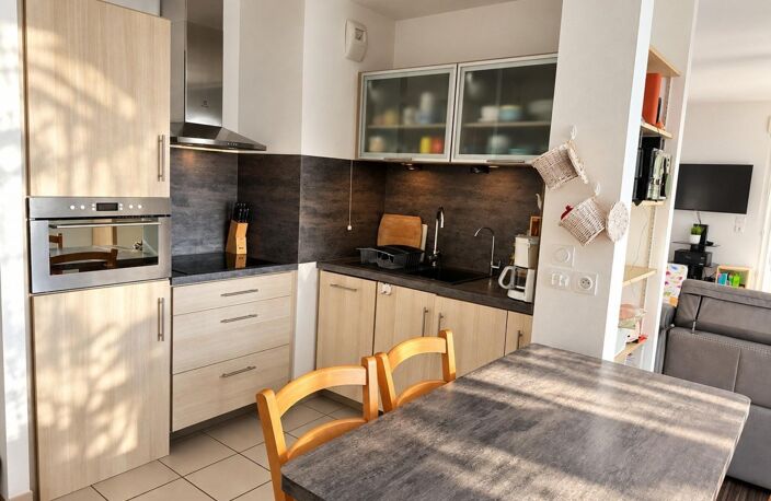 Appartement T3 avec jardin privatif et terrasse à seulement 10 minutes à pied du centre-ville — photo 2