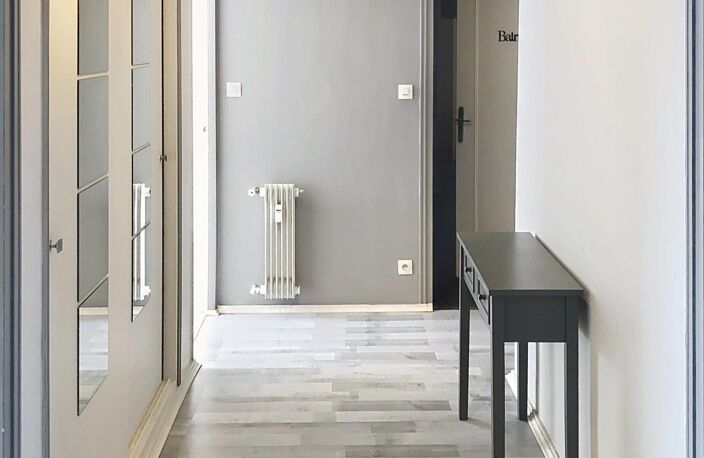 Bel appartement de 83 m² avec 2 chambres, garage et cave — photo 3