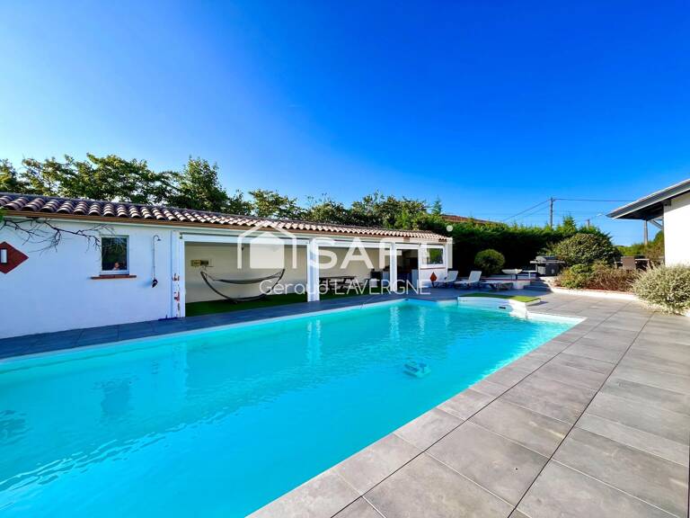 Superbe maison rénovée avec piscine et dépendance — photo 1