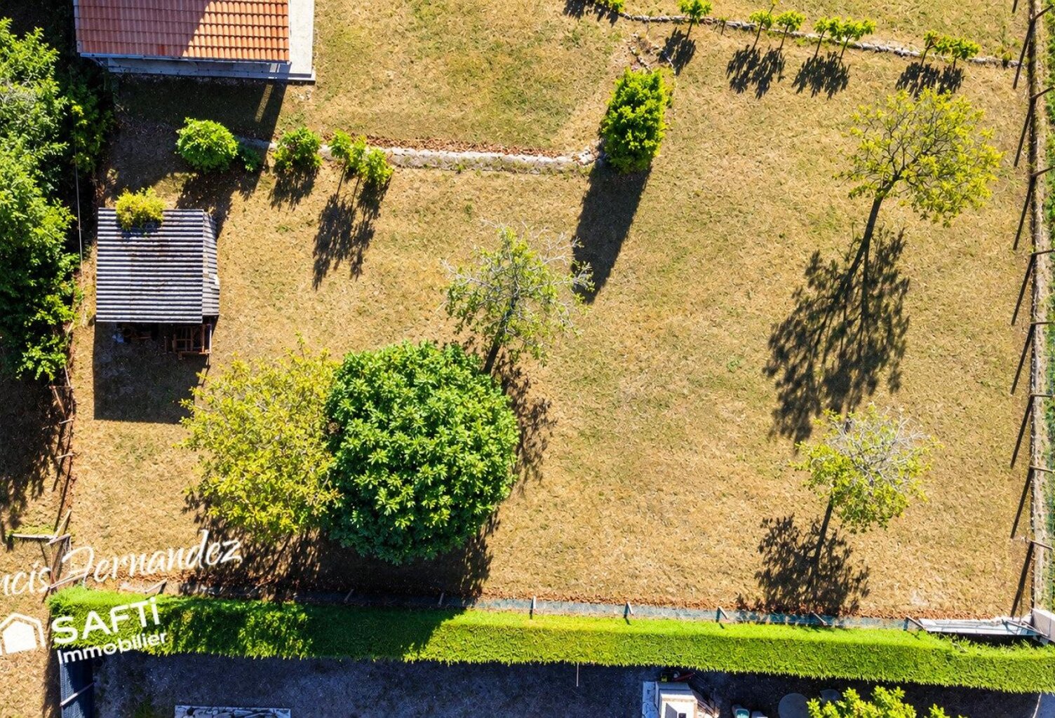 Terrain constructible de 860 m² à Lamarque — photo 1