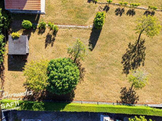 Terrain constructible de 860 m² à Lamarque — photo du bien
