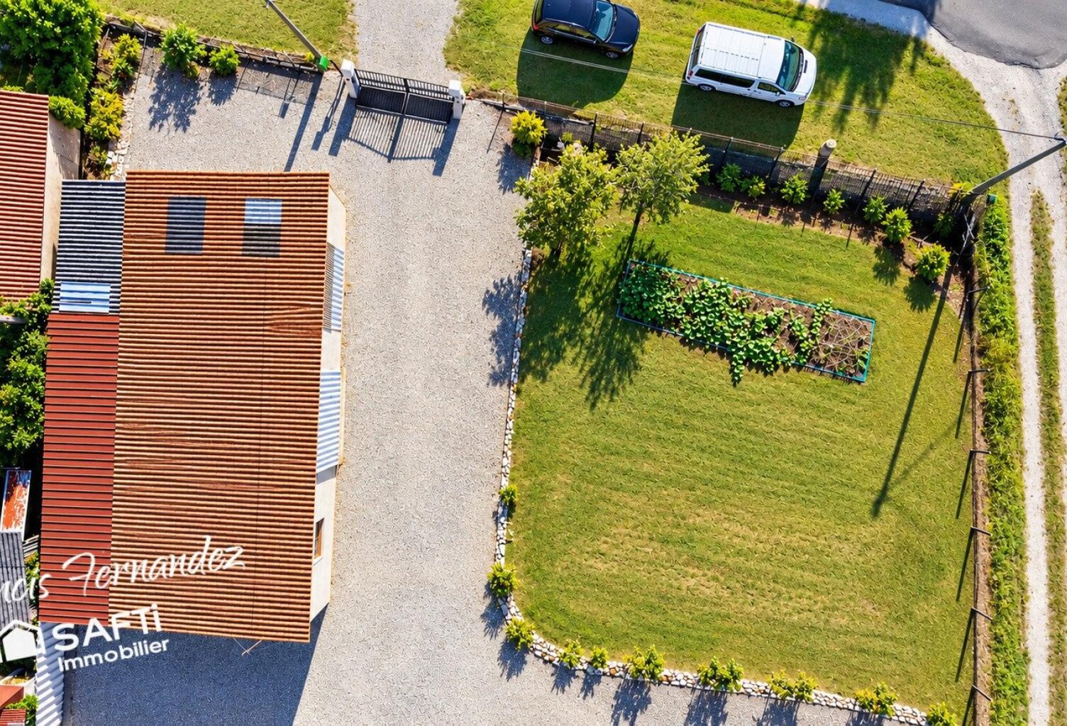 Terrain de 670 m² avec bâtiment de 100 m² — photo 1