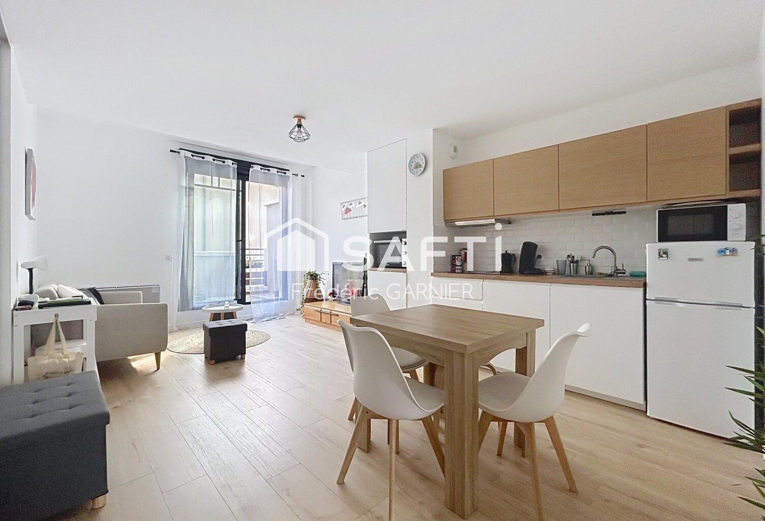 Appartement T2 de 42 m² avec terrasse entièrement refait en 2026 — photo 1