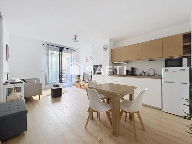 Appartement T2 de 42 m² avec terrasse entièrement refait en 2026 — photo du bien
