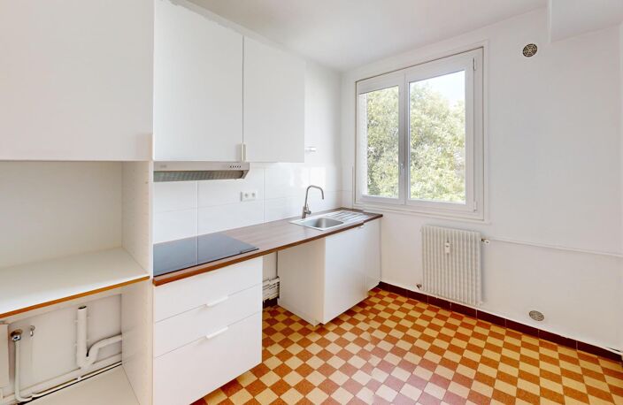 Lyon 6 - FOCH - T3 54M² ac Balcon - Très bon état — photo 3