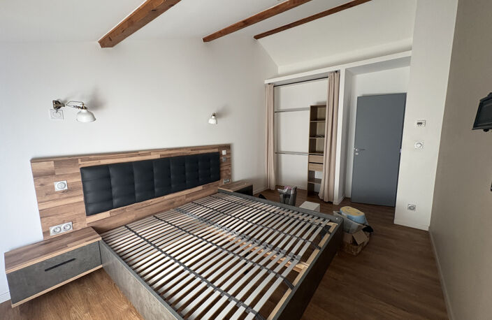 A LOUER  - Maison T3 avec extérieur — photo 3