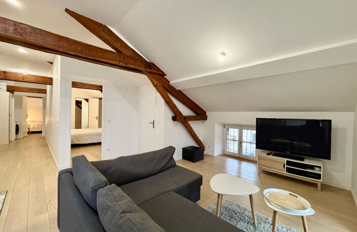 ARES - CHARMANT APPARTEMENT T3 HYPER CENTRE — photo 2