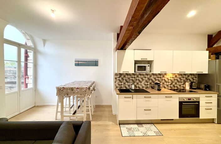 ARES - CHARMANT APPARTEMENT T3 HYPER CENTRE — photo 4