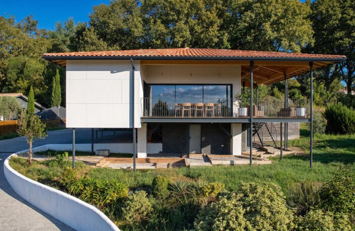 Villa d'architecte à Anglet, un balcon sur les montagnes bas — photo 2