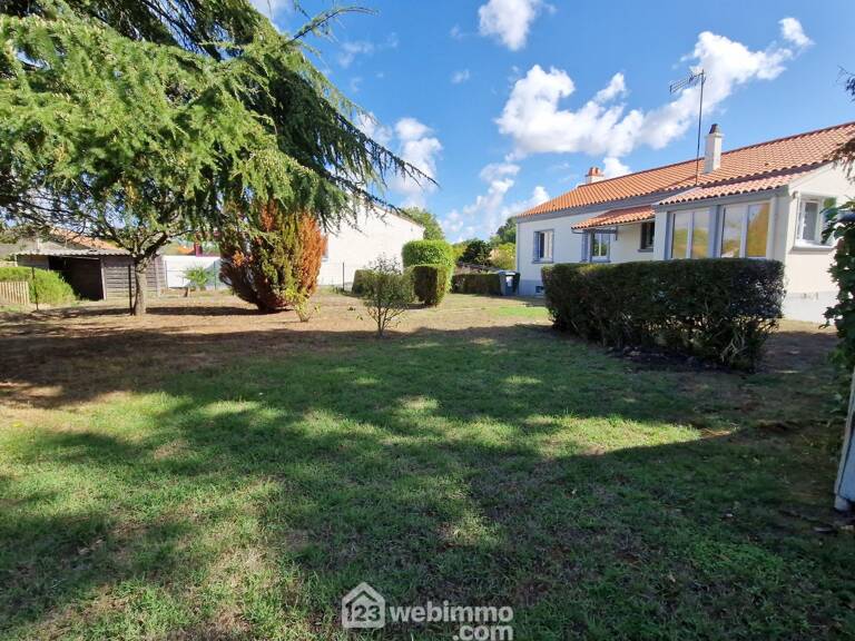 Maison - 96m² - Aizenay — photo 1
