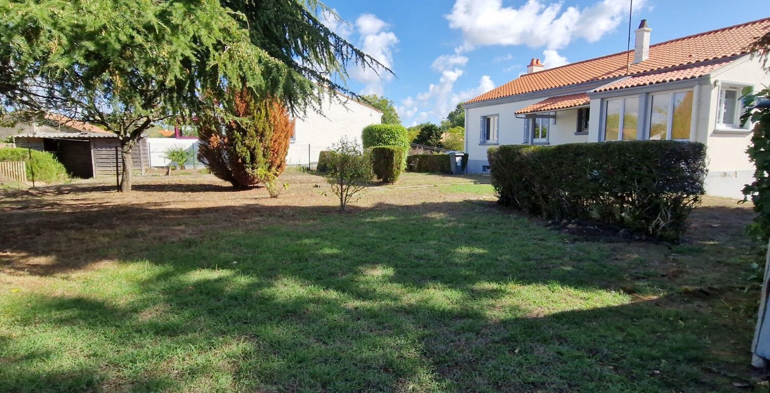 Maison - 96m² - Aizenay — photo 1