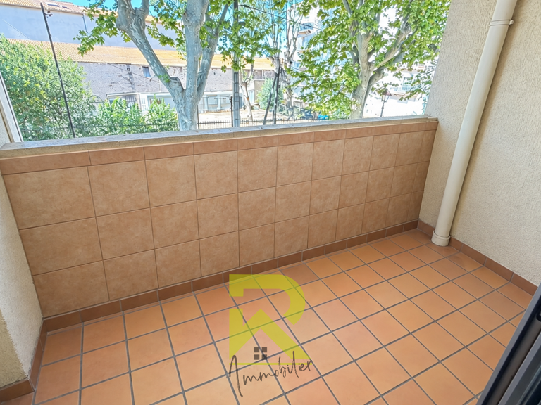 Agde   Appartement 3 pièces de 67 m2 avec terrasse & ascense — photo 1