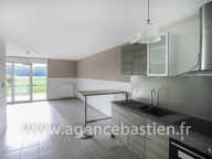 Maison mitoyenne entièrement rénovée - Pregnin — photo 2