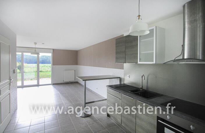 Maison mitoyenne entièrement rénovée - Pregnin — photo 2