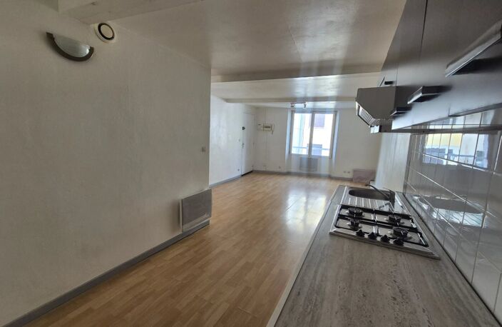 APPARTEMENT T2 – 45 M² – CENTRE DU VILLAGE — photo 3