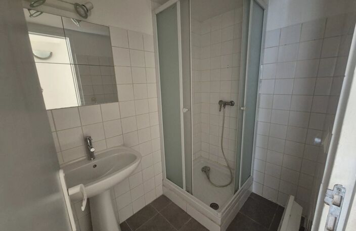 APPARTEMENT T2 – 45 M² – CENTRE DU VILLAGE — photo 4